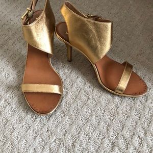 Vero Cuoio Gold Heels